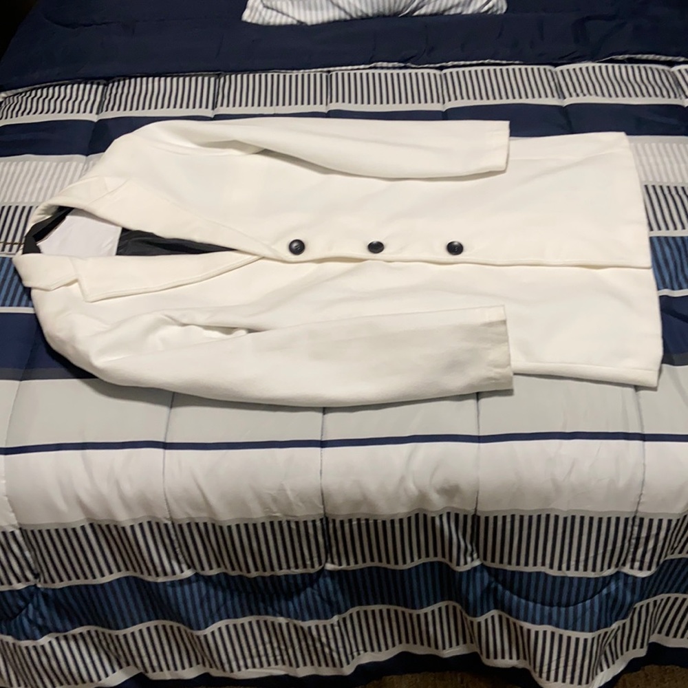 Men’s white coat